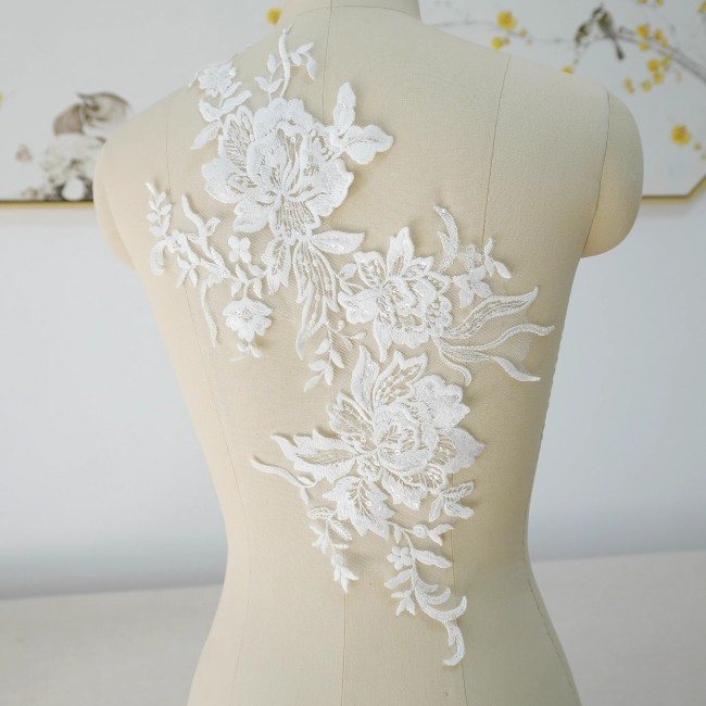 2 Pieces 1 Yard White Sequined Beaded Embroidered Bridal Lace Applique Material JZQ012