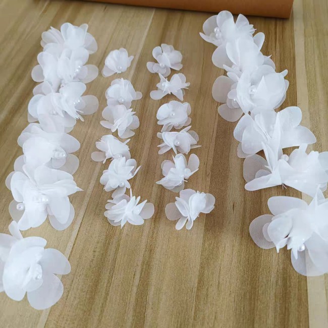 100 Pieces Sequins Pearls Beaded Embroidered 3D Butterfly Lace Applique Material For Dresses