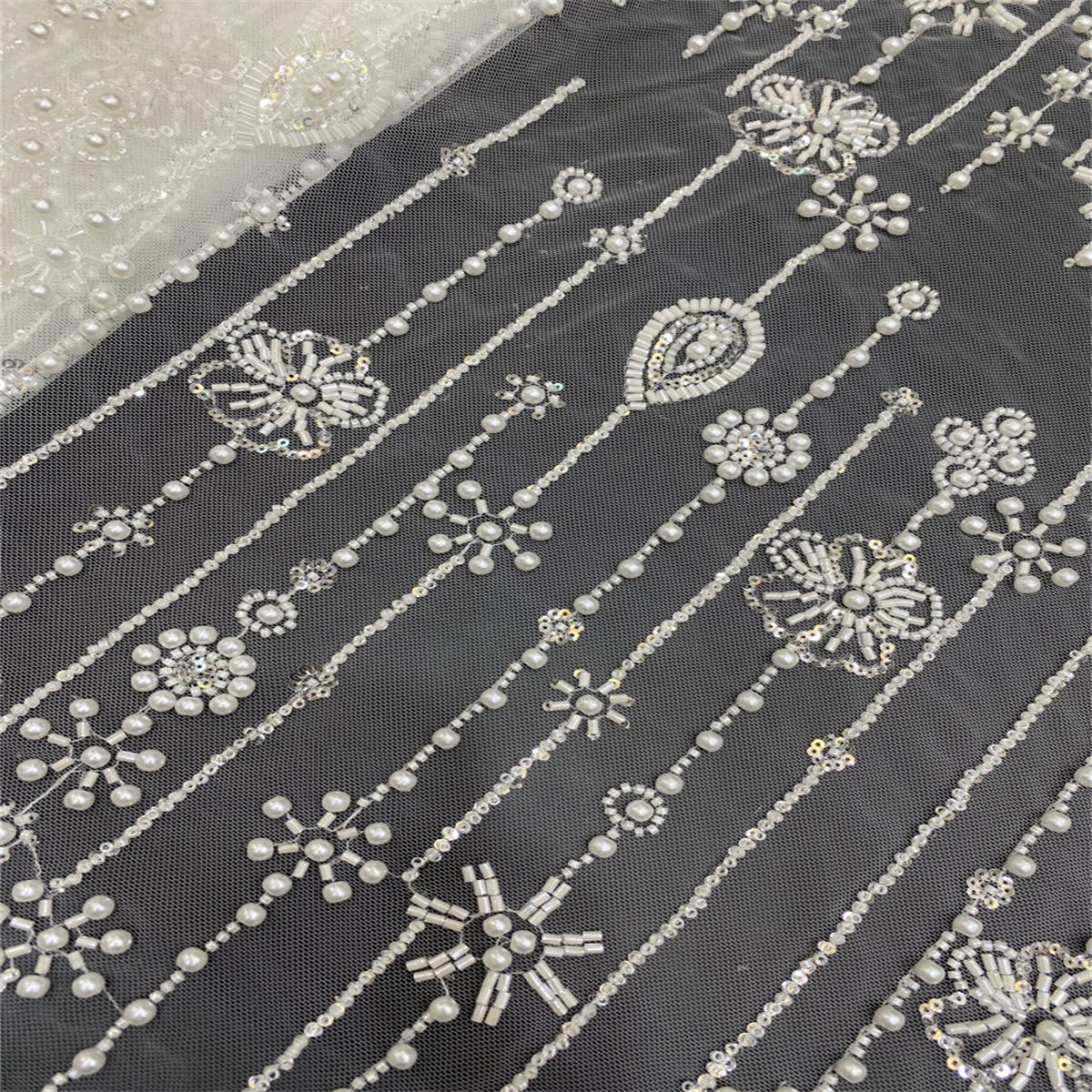 1 Yard Luxury White Crystal Pearl Beaded Bridal Lace Fabric for Wedding Gowns TDD455
