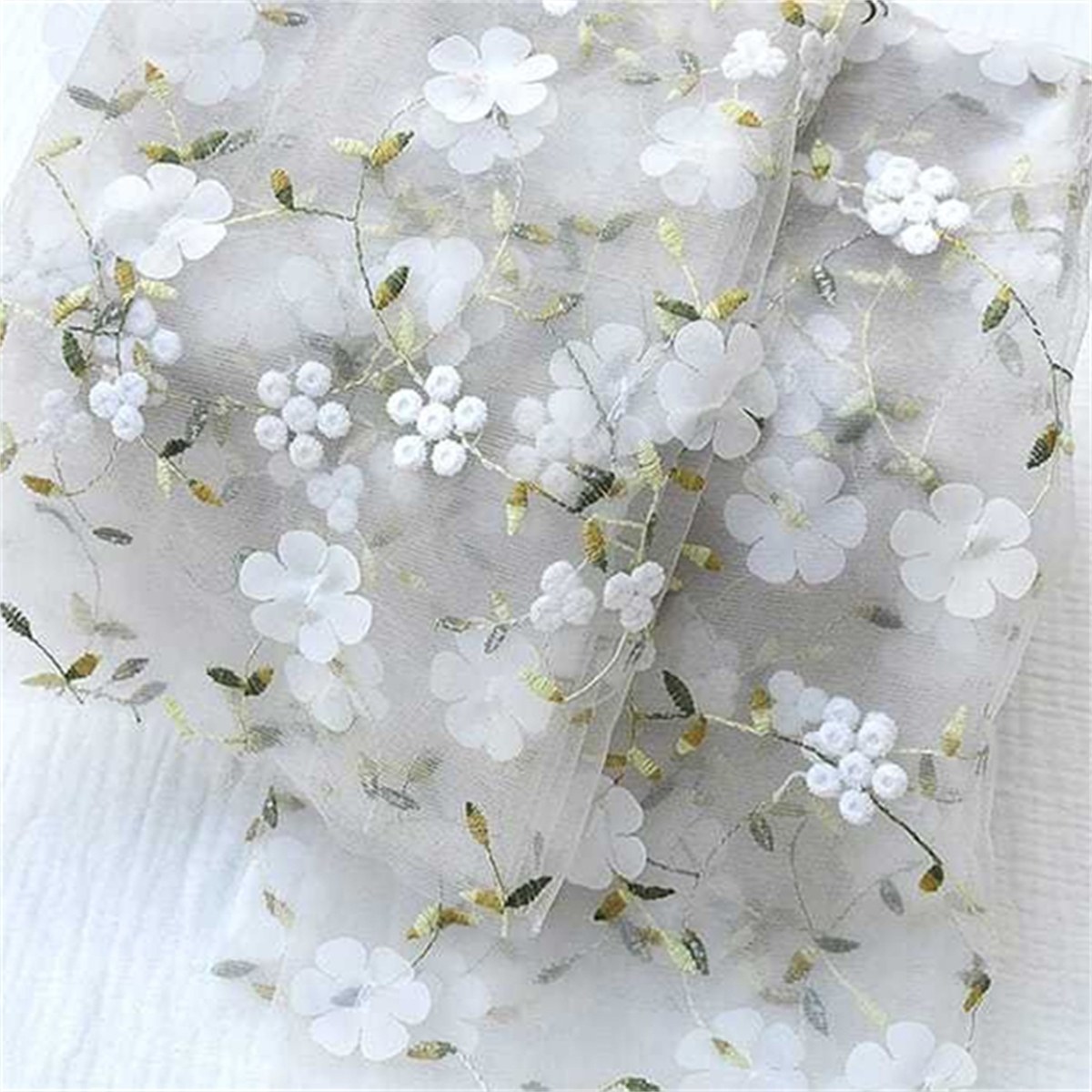 3D Floral Embroidered Lace Fabric | GTIN ZT124