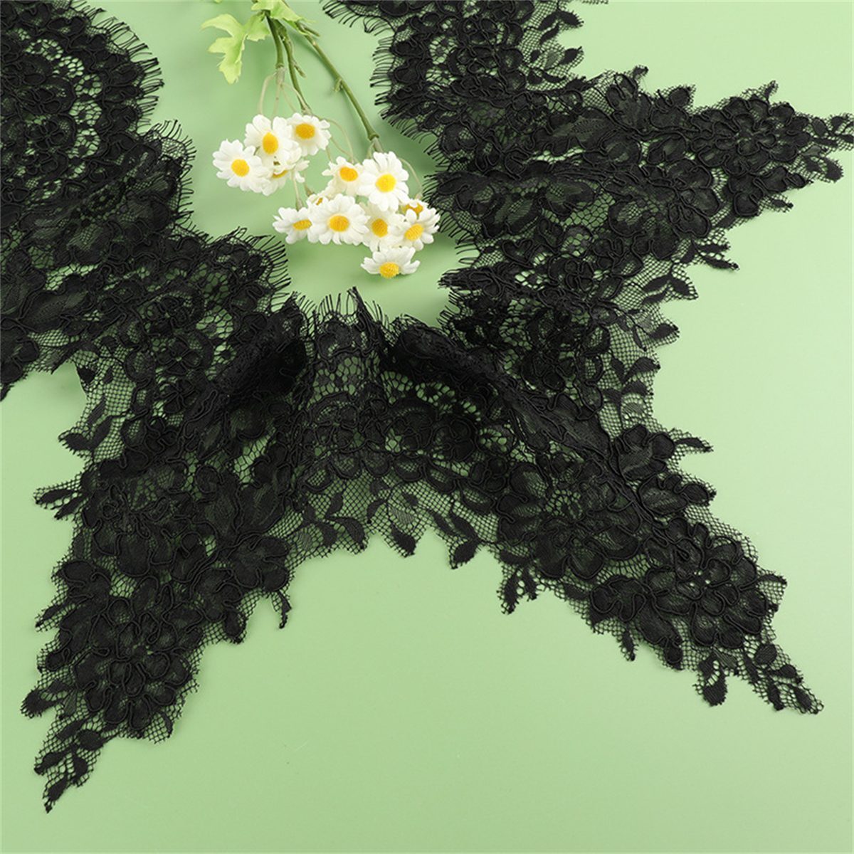 Chantilly Lace Trim | GTIN YK013