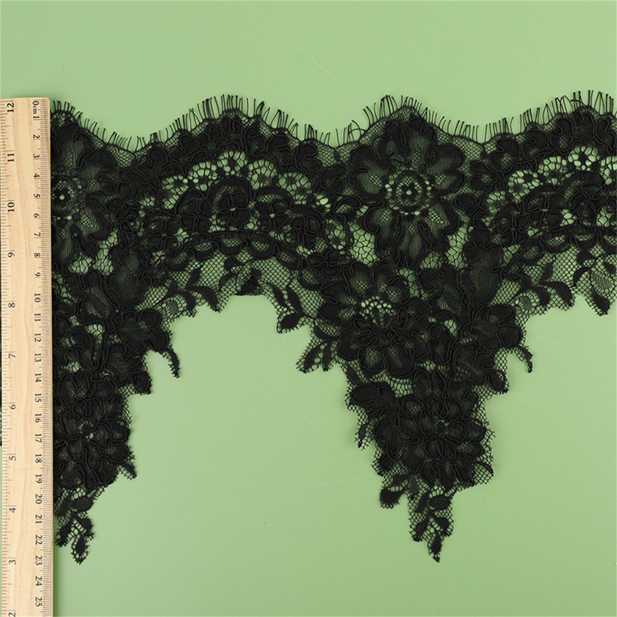 Chantilly Lace Trim | GTIN YK013