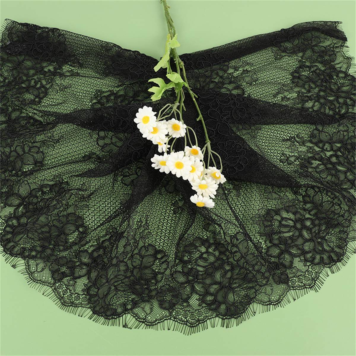 Corded Chantilly Lace Trim | GTIN YK031
