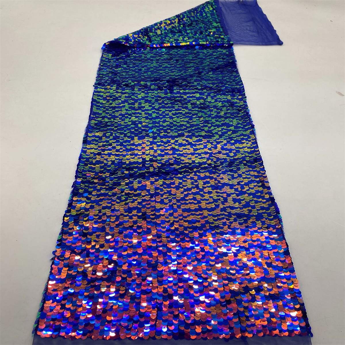 Colorful Sequin Fabric | GTIN TDD395