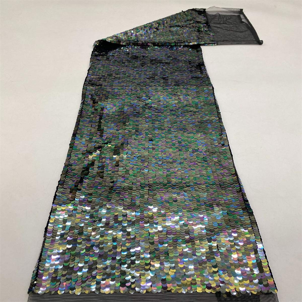 Colorful Sequin Fabric | GTIN TDD395