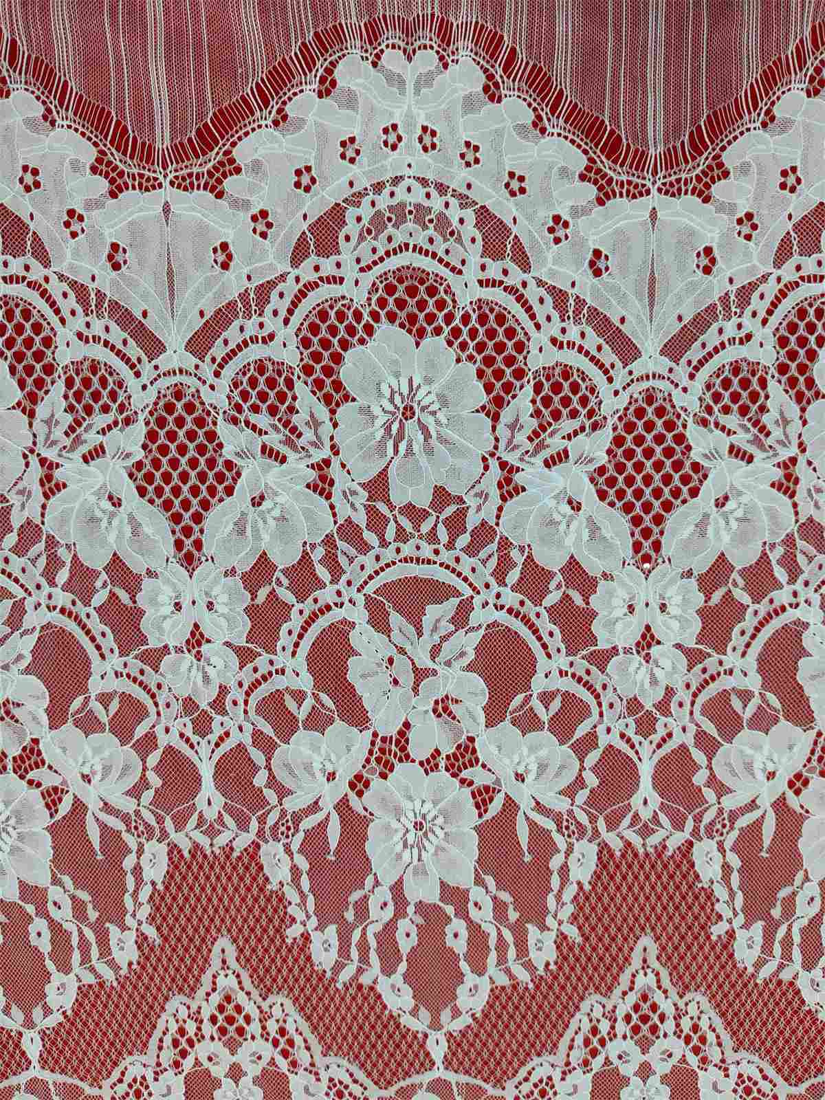 Bridal Lace Fabric - Wedding Lace Fabric - Chantilly Lace Fabric | GTIN QTL004