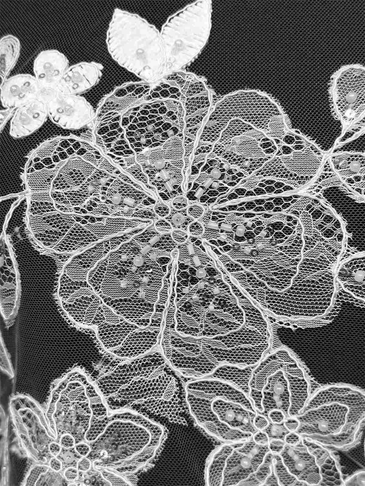 Corded Beaded Tulle Lace Fabric | GTIN HN481