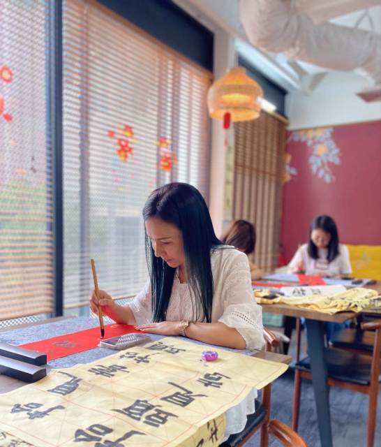 Adult Brush Calligraphy Class                成人毛笔书法 (篆隶筑基)