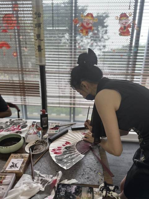 Adult Ink Painting                                                  成人水墨国画