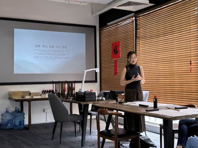 Adult Brush Calligraphy               成人毛笔书法 (瑜伽和书法)
