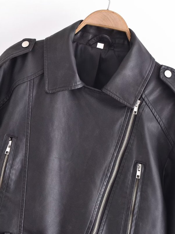 Casual loose fitting fashionable baseball jacket