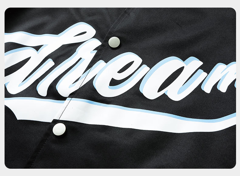 Casual loose fitting fashionable baseball jacket