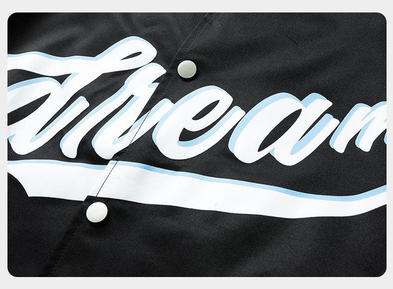 Casual loose fitting fashionable baseball jacket