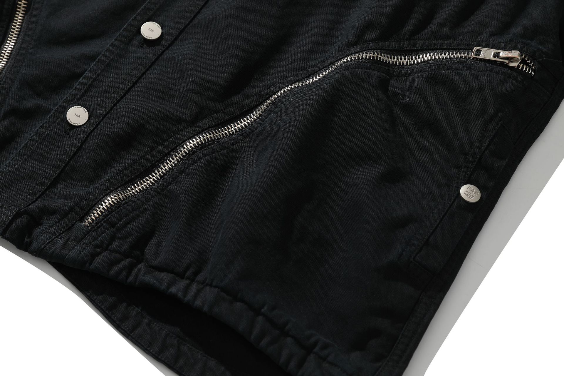 Casual loose fitting fashionable denim jacket