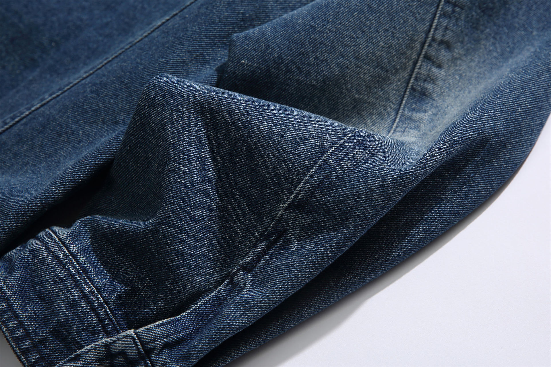 Casual loose fitting fashionable denim jacket