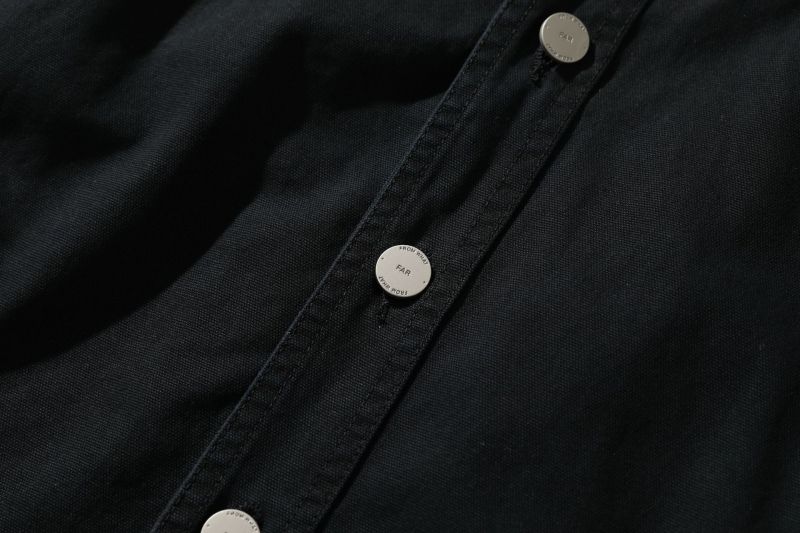 Casual loose fitting fashionable denim jacket