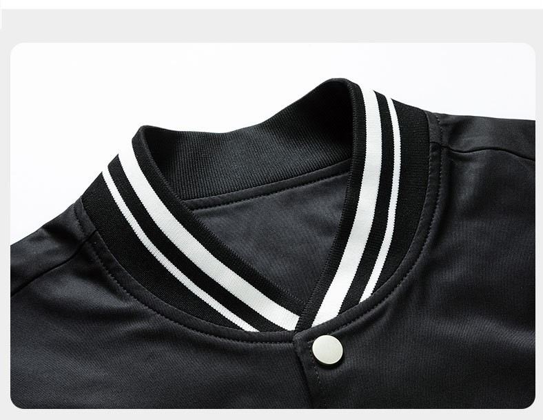 Casual loose fitting fashionable baseball jacket