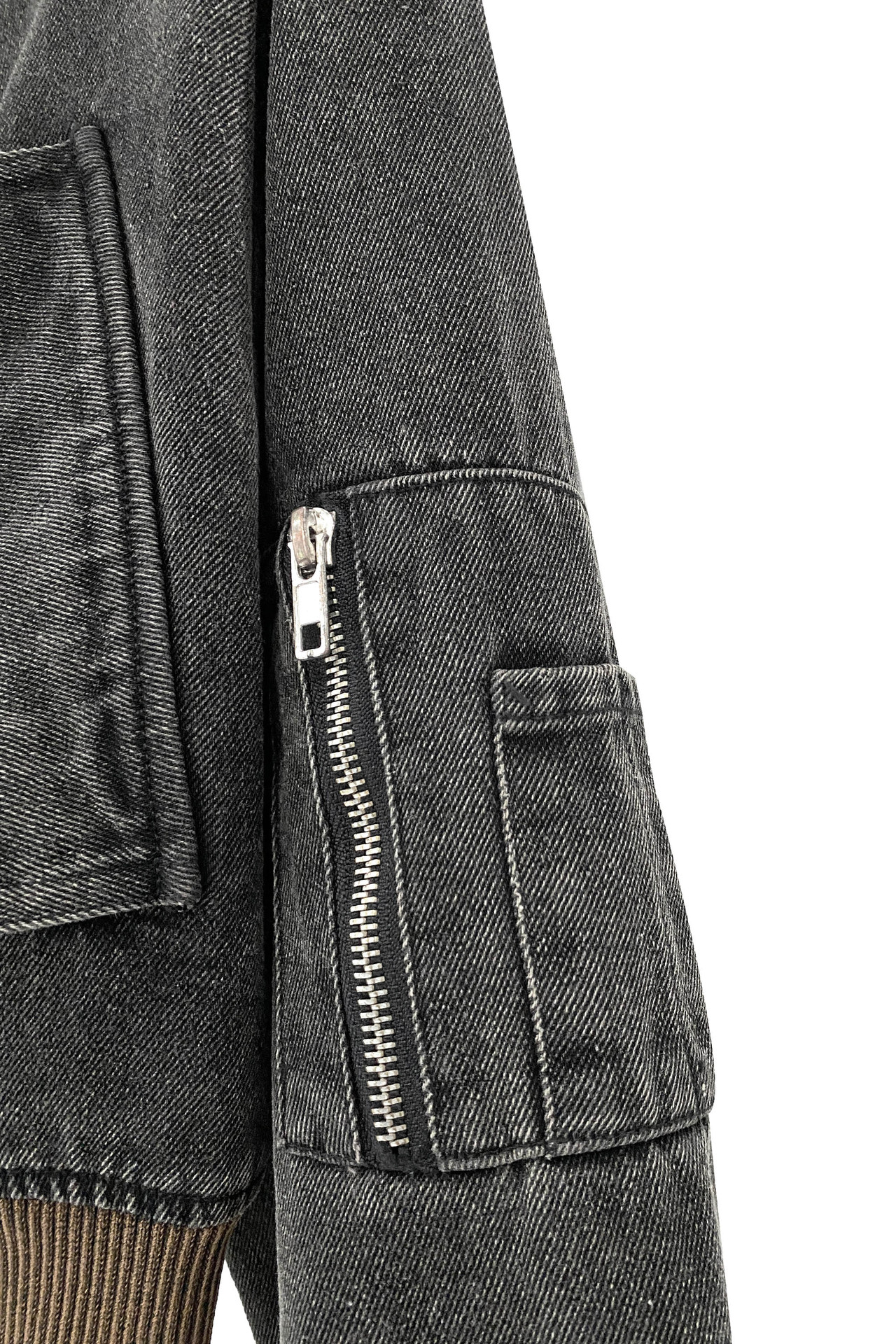 Worn hole spray monkey denim jacket
