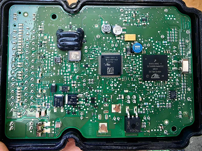 0989 2003.1E Car ABS Pump PCB Board & Vulnerable IC Chip