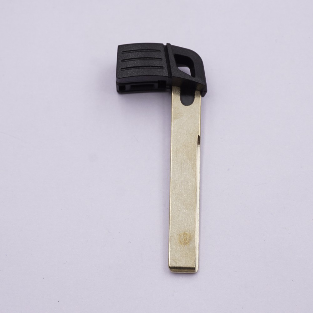 Emergency Key Blade for BMW Smart Card Keyless Entry Remote Fob Mechanical Keys Replacement