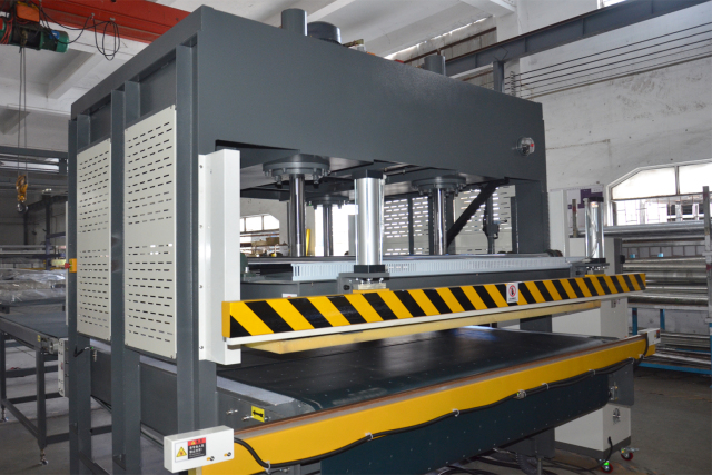 Automatic mattress compress machine