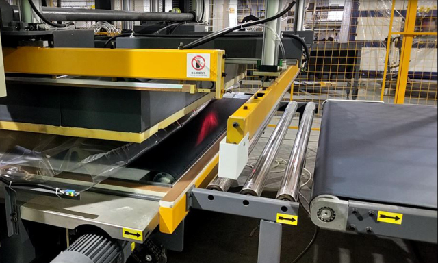 Full automatic foam compress machine