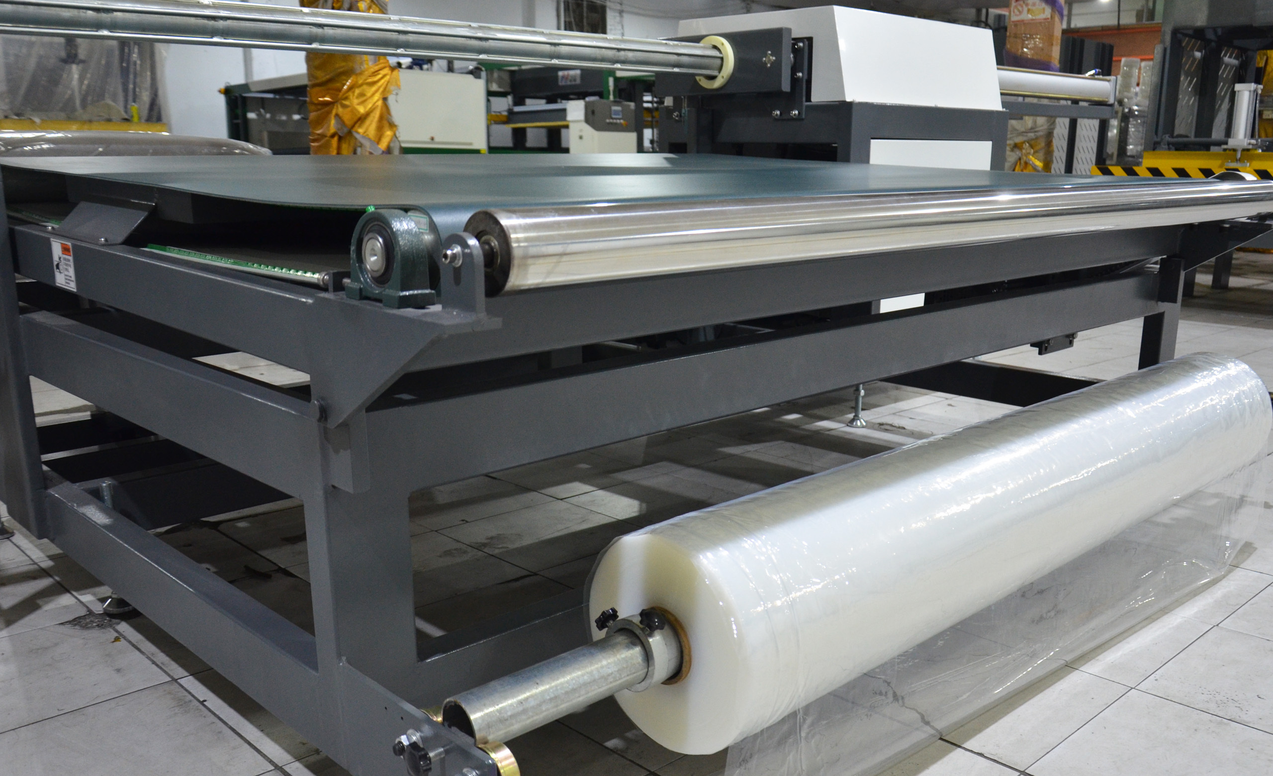 semi-automatic mattress rolling machine