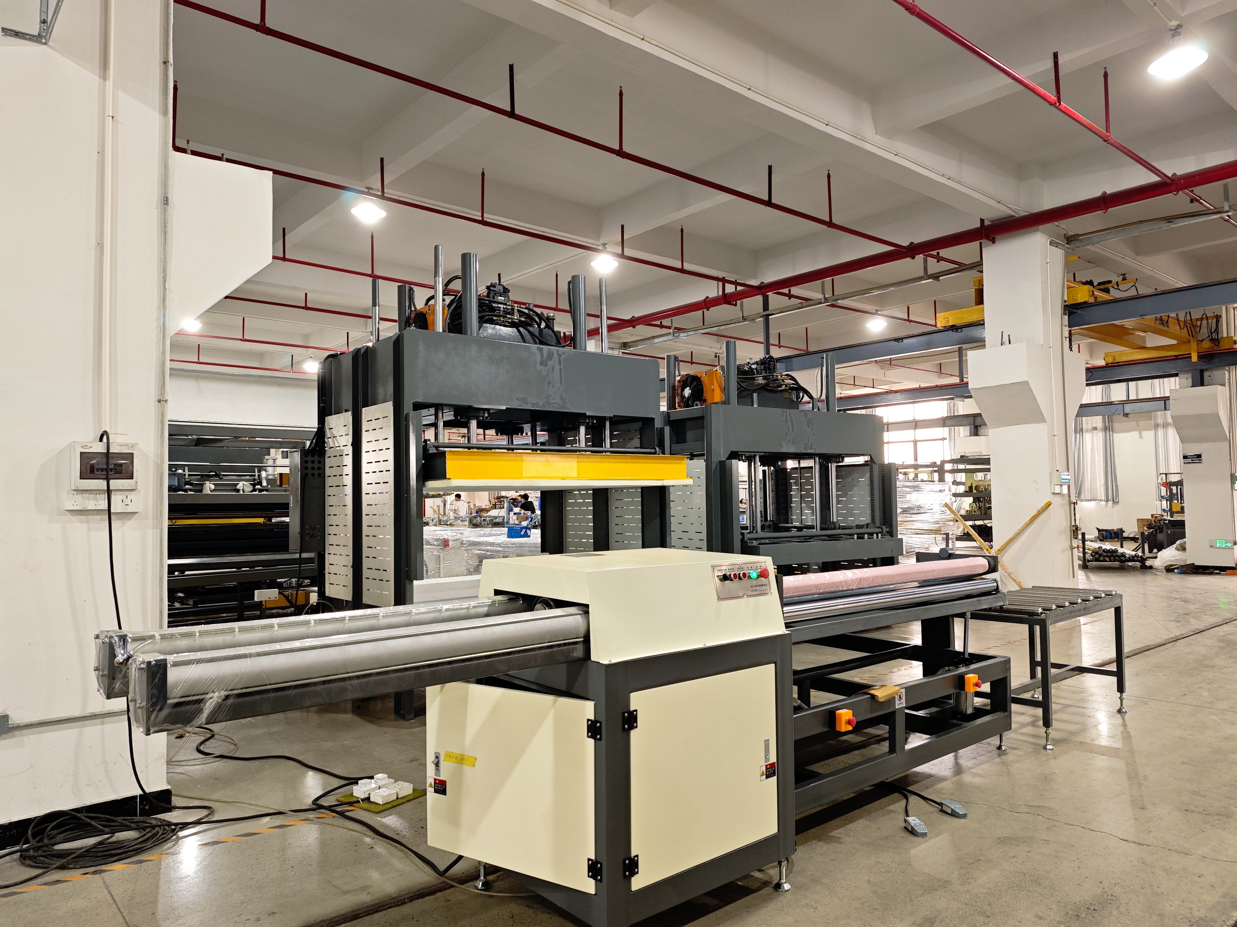 NG-40RL Semi Automatic Sofa Compression Rolling Packing Machine