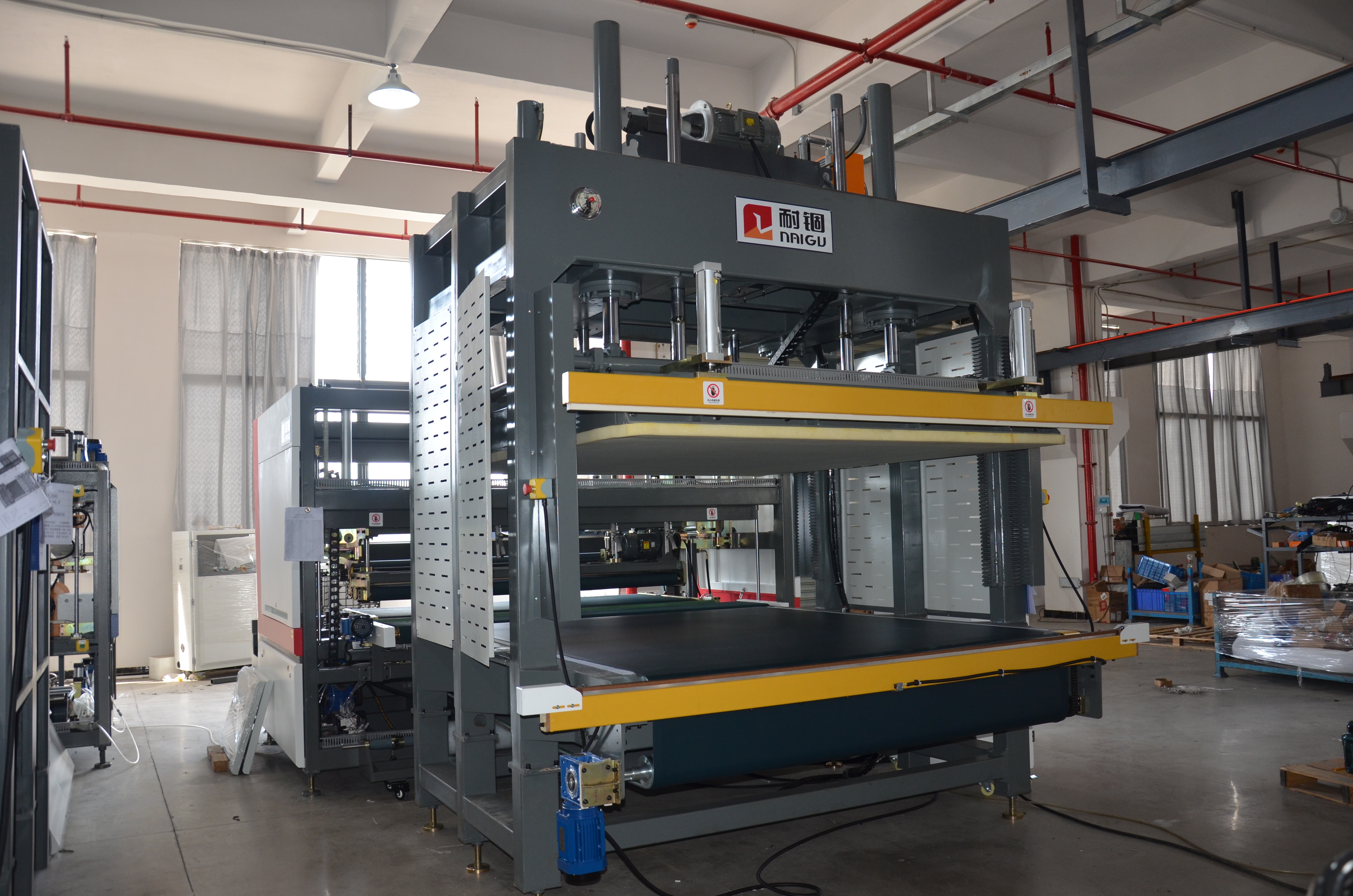NG-41RL Fully Automatic Sofa Mat Roll-Packing Machine