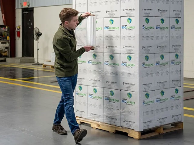 Stretch Plastic Film Wrapping Pallets