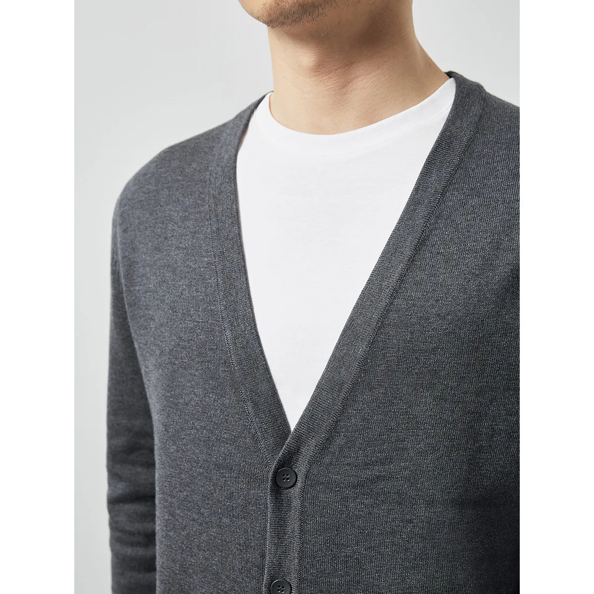 New Arrivals Hot Sales Custom Solid Color V-Neck Sweater Knitted Sweater For Women For Men,Shuliqi Apparel - Men's Clothing Wholesale Manufacturer,New Arrivals Hot Sales Custom Solid Color V-Neck Sweater Knitted Sweater For Women For Men | Wholesale Men's Apparel | OEM | Shuliqi