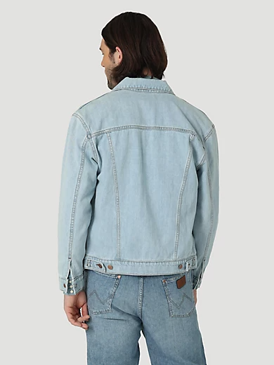 Custom men's denim jacket with clear lines, simple and fashionable, daily trend, light blue,Shuliqi Apparel - Men's Clothing Wholesale Manufacturer,Custom men's denim jacket with clear lines, simple and fashionable, daily trend, light blue