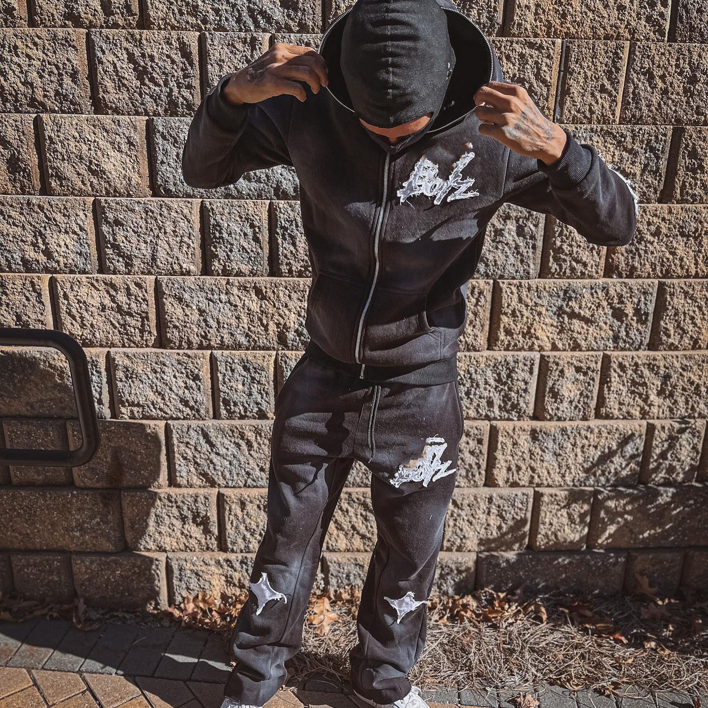 Clothing Manufacturer Distressed Embroidery Patch Sweatsuit Streetwear Sweatpants And Acid Washed Zip Up Hoodie Set Men,Shuliqi Apparel - Men's Clothing Wholesale Manufacturer,Clothing Manufacturer Distressed Embroidery Patch Sweatsuit Streetwear Sweatpants And Acid Washed Zip Up Hoodie Set Men