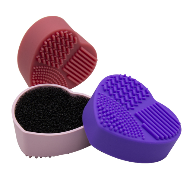 Silicone makeup brush cleaning pad