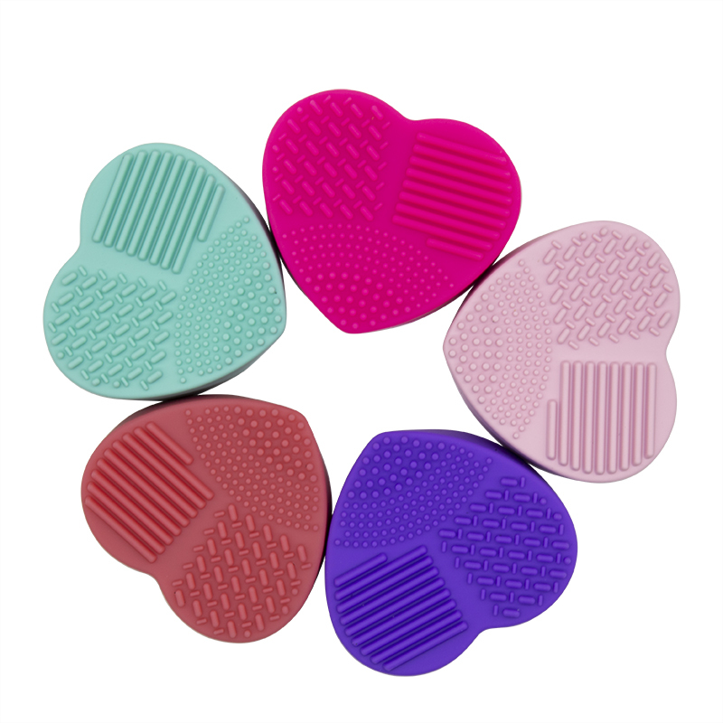 Silicone makeup brush cleaning pad