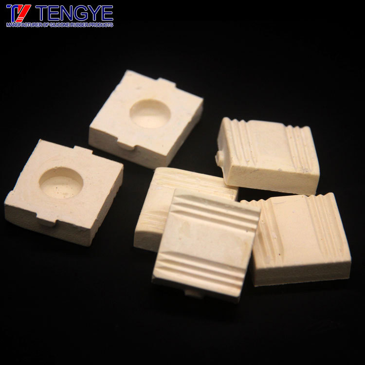 Mousse de Silicone moulé & éponges