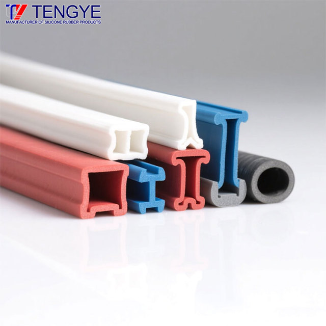 カスタマイズされたシリコーンゴムフォームシーリングストリップ