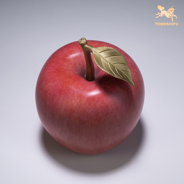 AUSPICIOUS APPLE