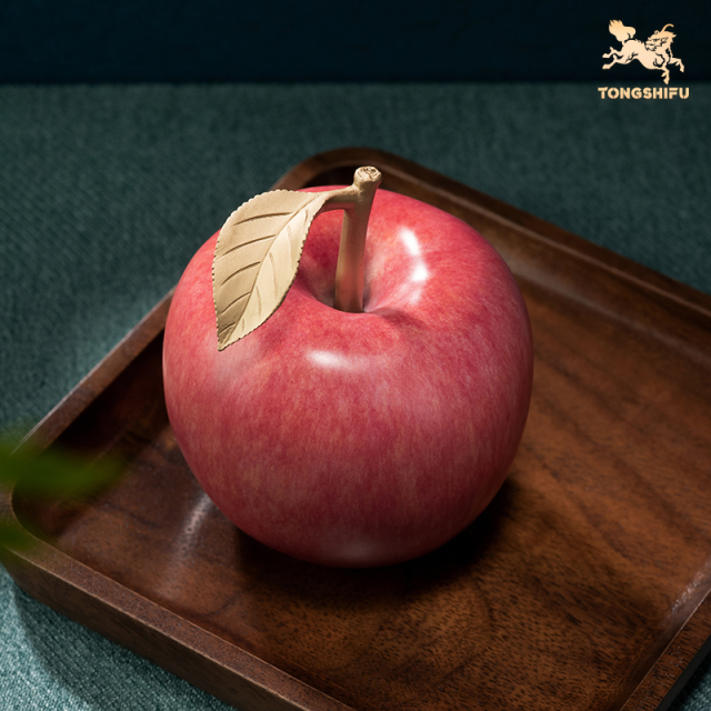 AUSPICIOUS APPLE