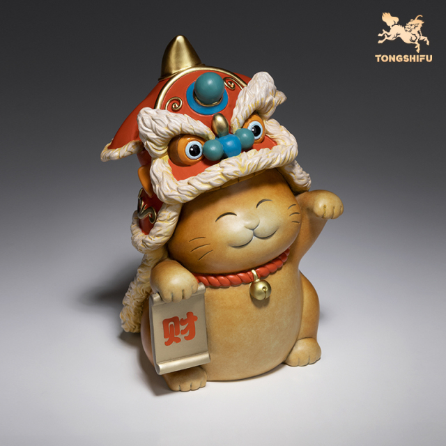 LION DANCING FORTUNE CAT