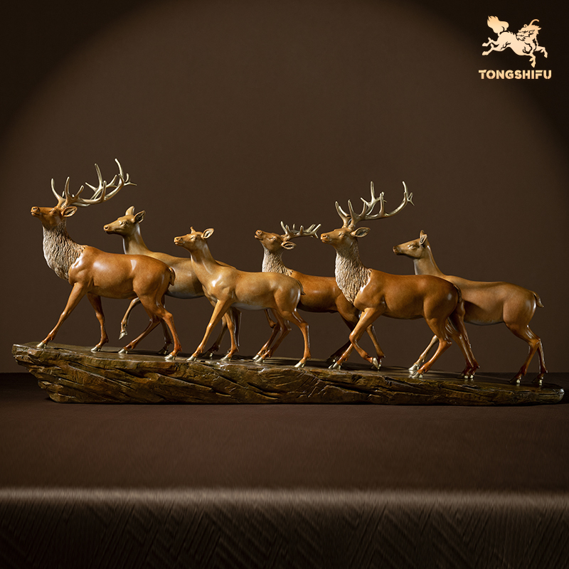 RUNNING DEERS