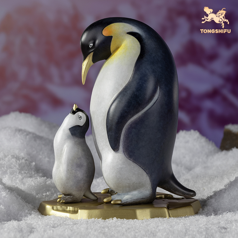 Emperor Penguin 5” Decorative Sculpture buy Hand Painted. Barcino