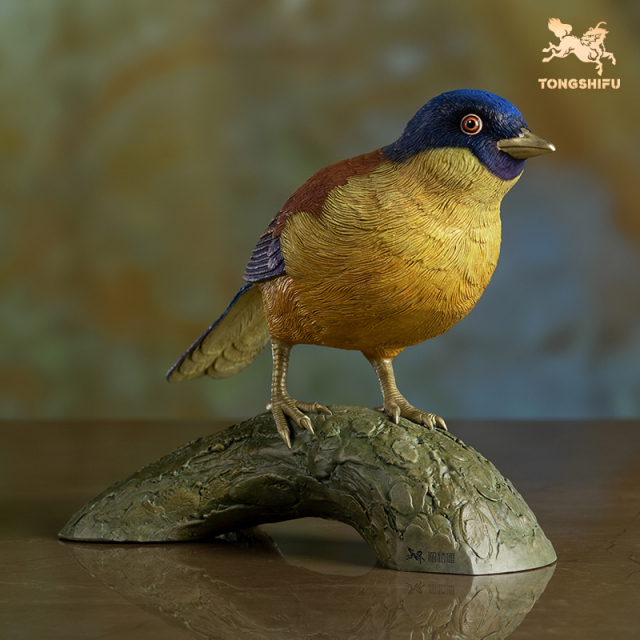 BLUE-CROWNED LAUGHINGTHRUSH
