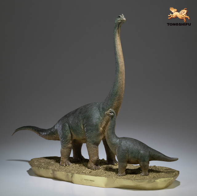 JURASSIC WORLD-- BRACHIOSAURUS