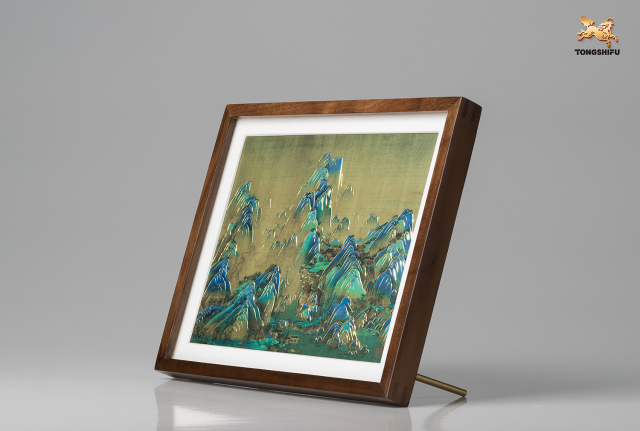 A THOUSAND MILES OF RIVERS AND MOUNTAINS-TABLE DECOR