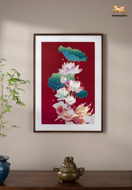 FISHES WITH  LOTUS