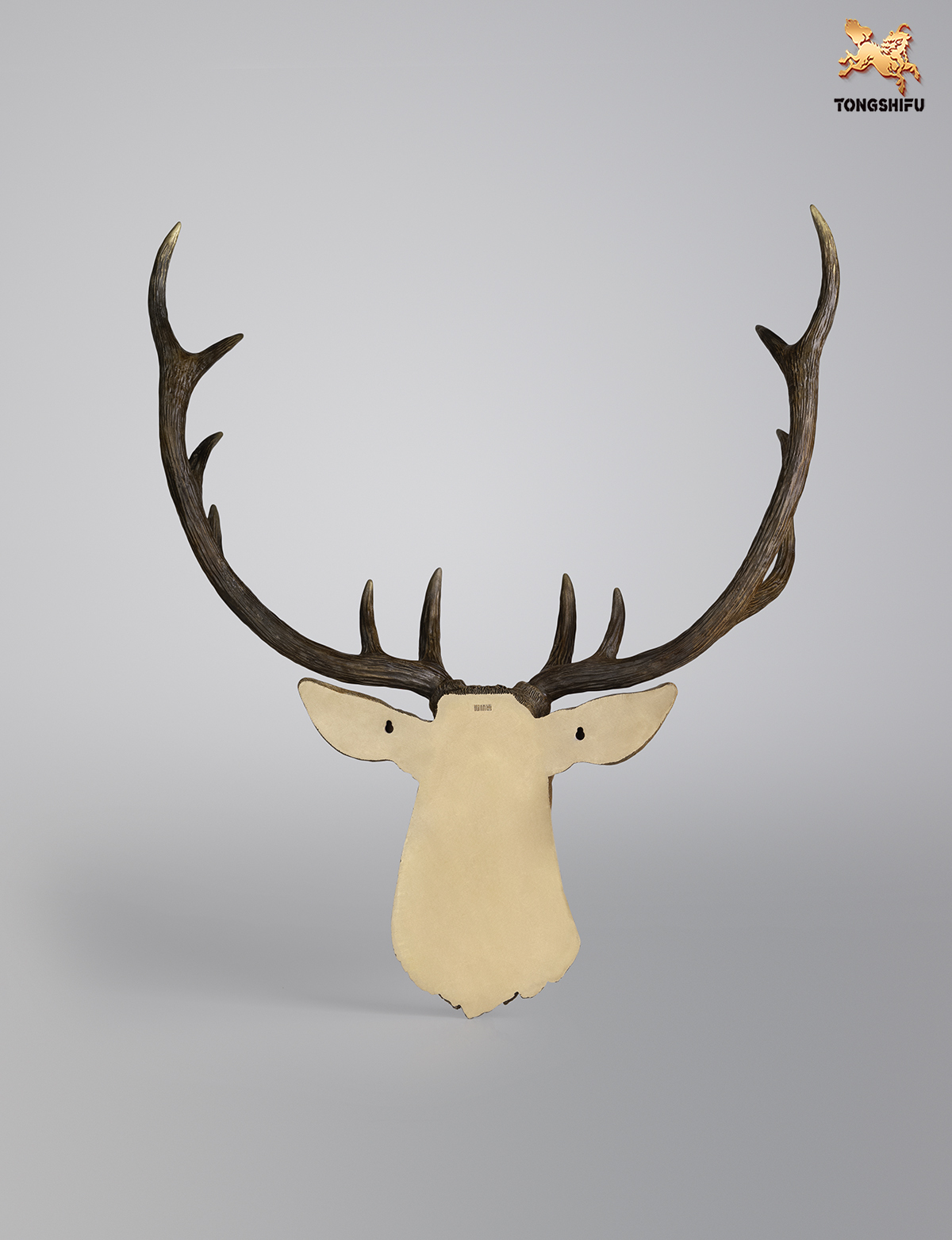 THE DEER HEAD WALL DECORATION