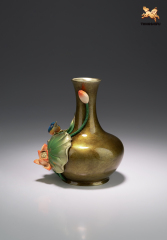THE VASE