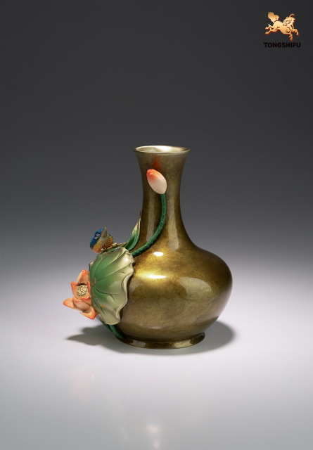 THE VASE