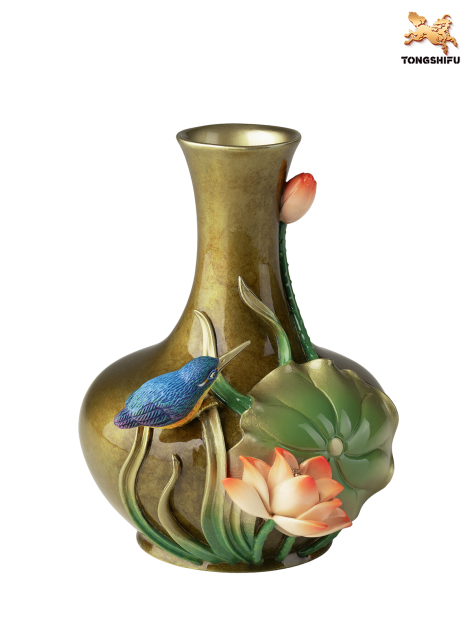 THE VASE